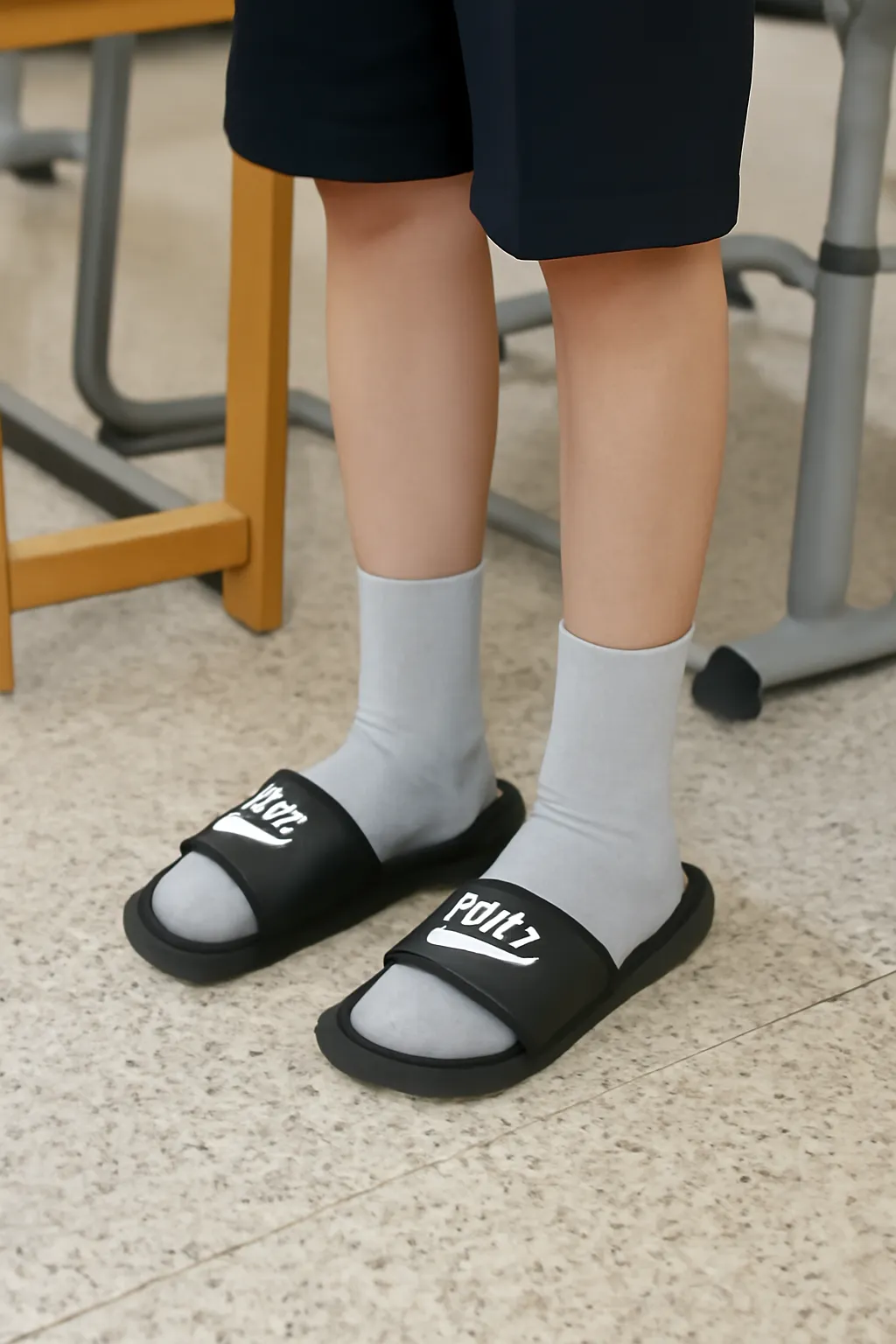 Middle School Student Slippers Brand