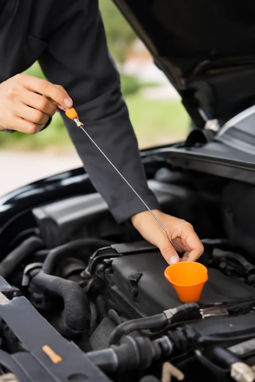 How to check the engine oil